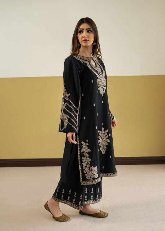 Ready to Wear 2 Piece Pakistani Lawn Kurta Set Online in KSA Riyadh Saudi Arabia Oman Bahrain Qatar