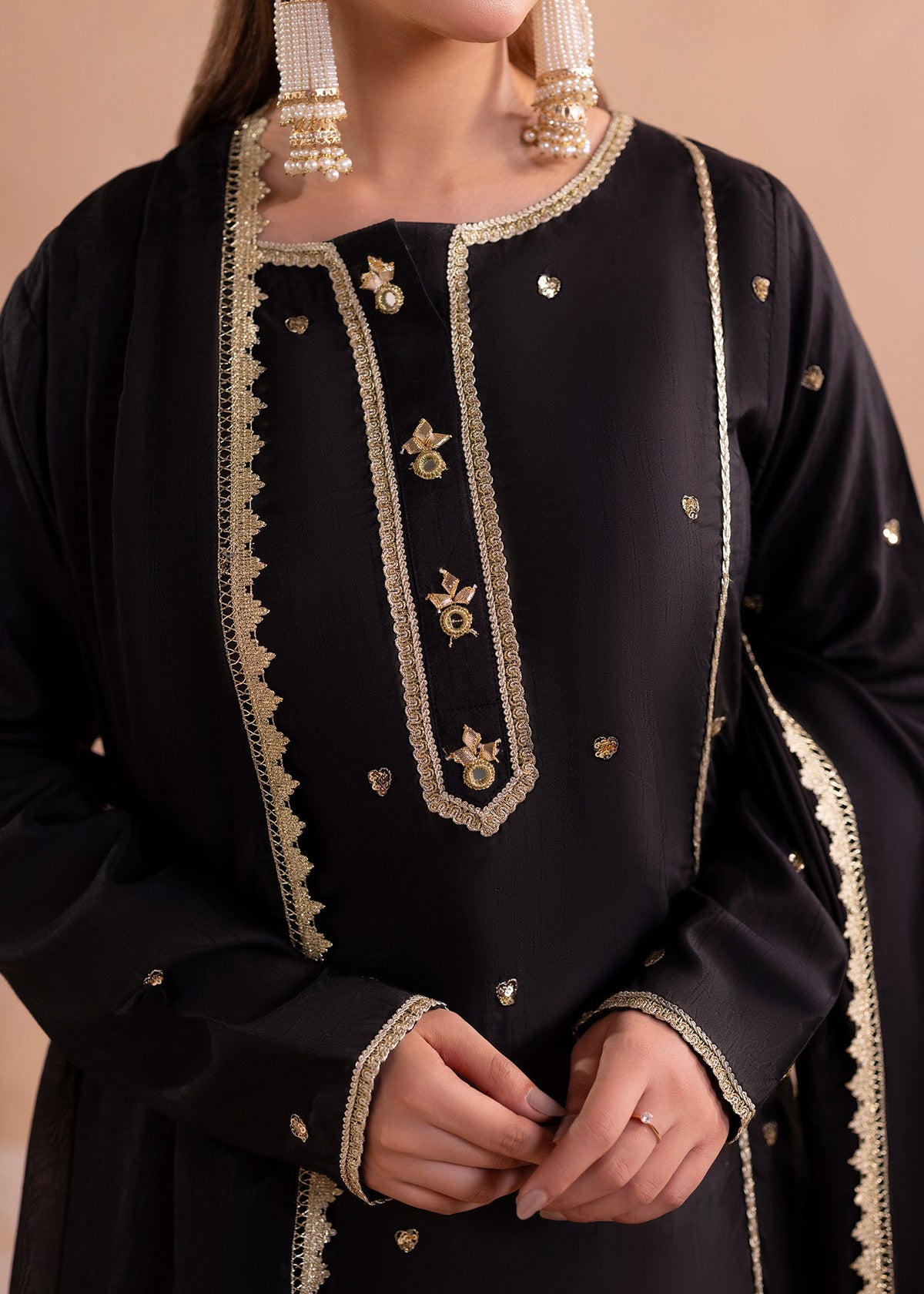 Black Embroidered Pakistani Designer Suit Online in KSA Riyadh Saudi Arabia Oman Bahrain Qatar