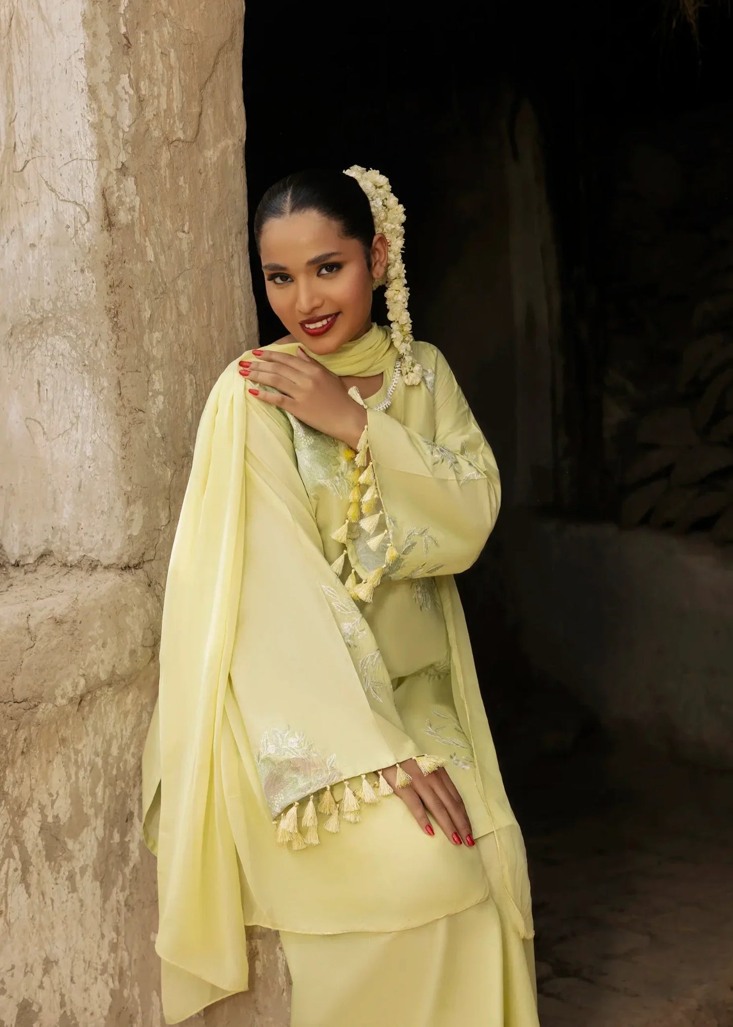 Pakistani Summer Wear Light Yellow Embroidered Suit Online in KSA Riyadh Saudi Arabia Oman Bahrain Qatar