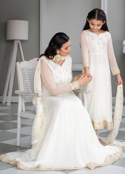 Pakistani White Embroidered Chiffon Suit Online in KSA Riyadh Saudi Arabia Oman Bahrain Qatar