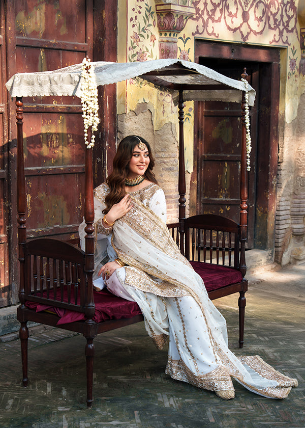 Pakistani White Embroidered Chiffon Wedding Outfit Online in KSA Riyadh Saudi Arabia Oman Bahrain Qatar
