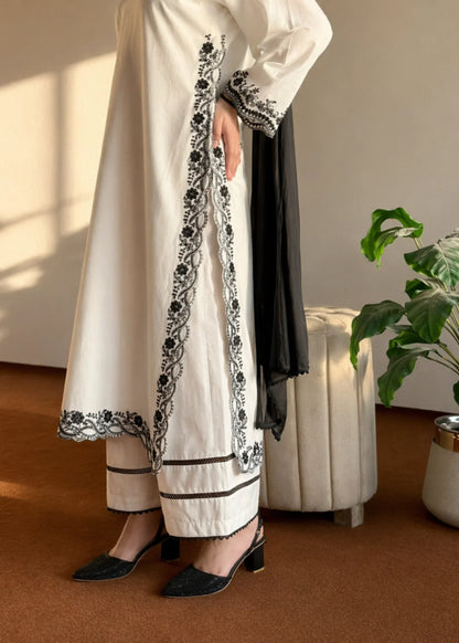Pakistani White Lawn Embroidered Suit Online in KSA Riyadh Saudi Arabia Oman Bahrain Qatar