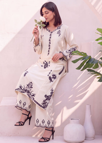 Pakistani Winter Wear Off-White Dhanak Embroidered Suit Online in KSA Riyadh Saudi Arabia Oman Bahrain Qatar