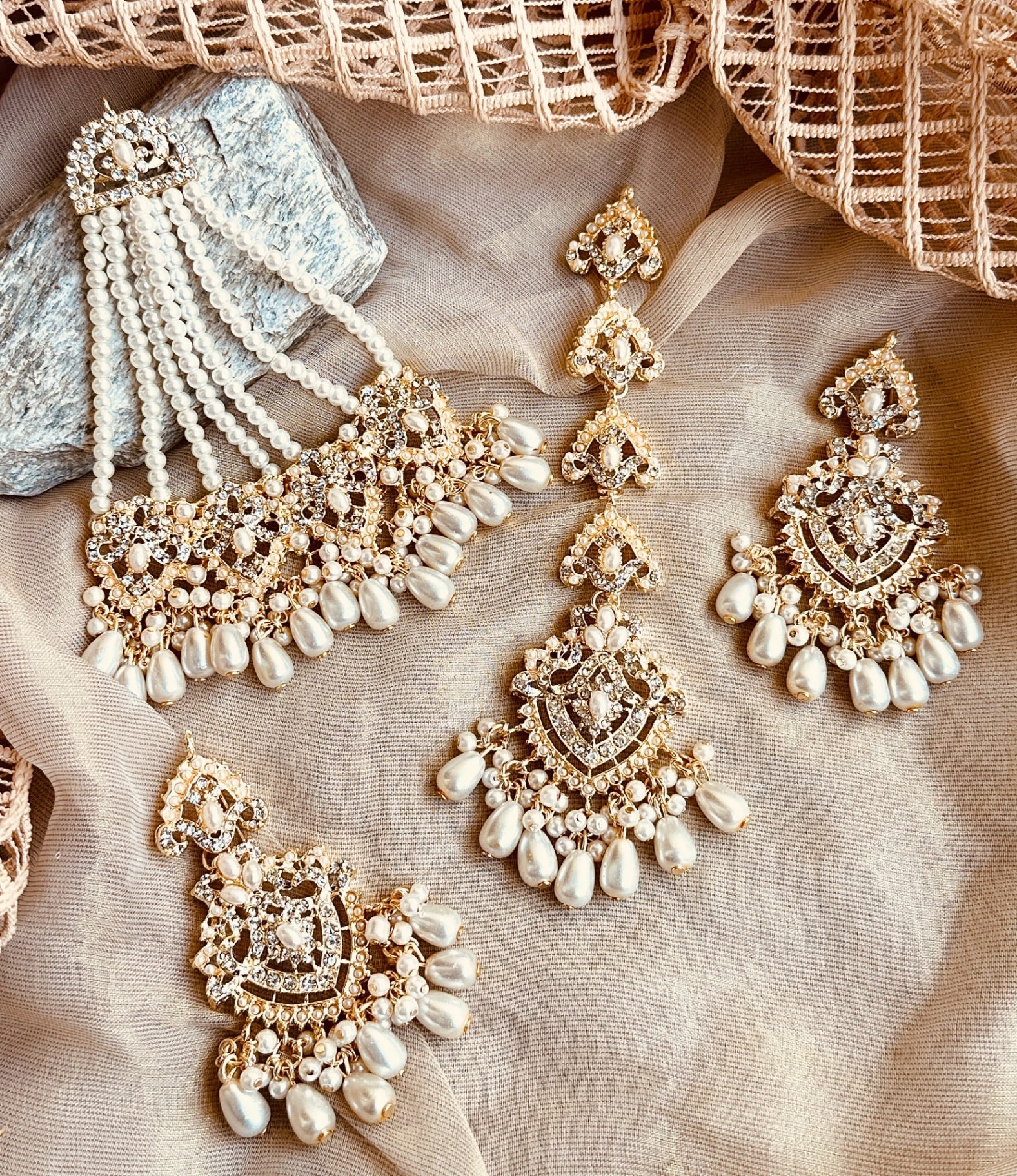 Pearl Aura Gold Plated Necklace Earrings Set Online in KSA Riyadh Saudi Arabia Oman Bahrain Qatar