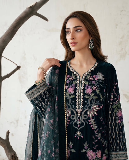 Pearl Stone Work Velvet Salwar Kameez Online in KSA Riyadh Saudi Arabia Oman Bahrain Qatar