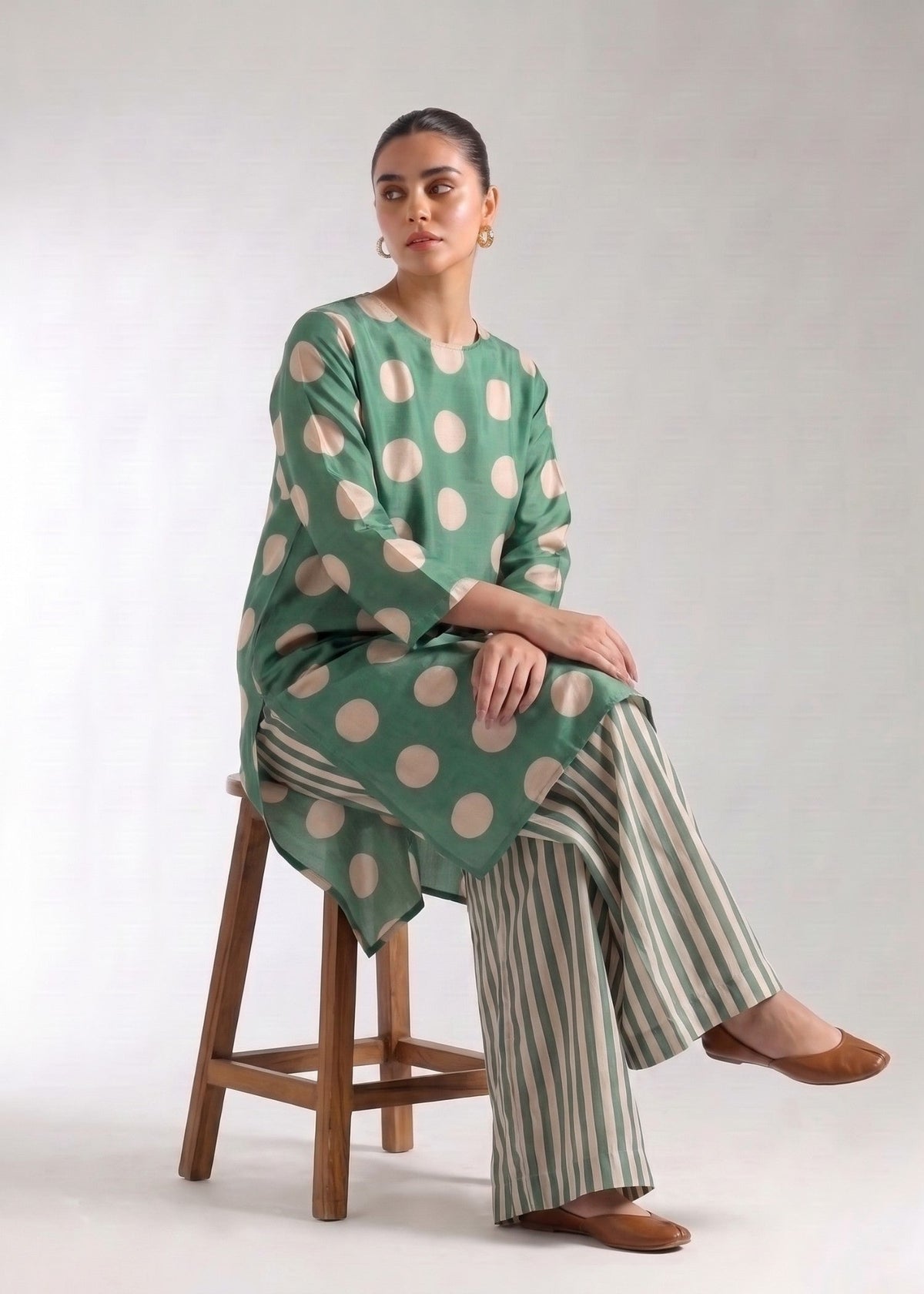 Polka Dot Printed Sage Green Kurta Trouser Pakistani Clothes Online in KSA Riyadh Saudi Arabia Oman Bahrain Qatar