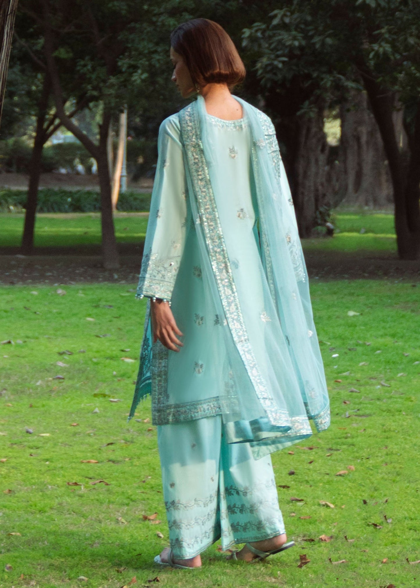 Powder Blue Thread Work Lawn Dress Material Online in Dubai UAE Abudhabi Ajman Sharjah