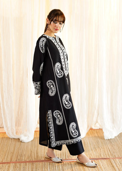 Ready to Wear 2 Piece Pakistani Lawn Kurta Set Online in KSA Riyadh Saudi Arabia Oman Bahrain Qatar