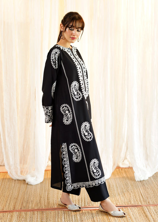 Ready to Wear 2 Piece Pakistani Lawn Kurta Set Online in KSA Riyadh Saudi Arabia Oman Bahrain Qatar