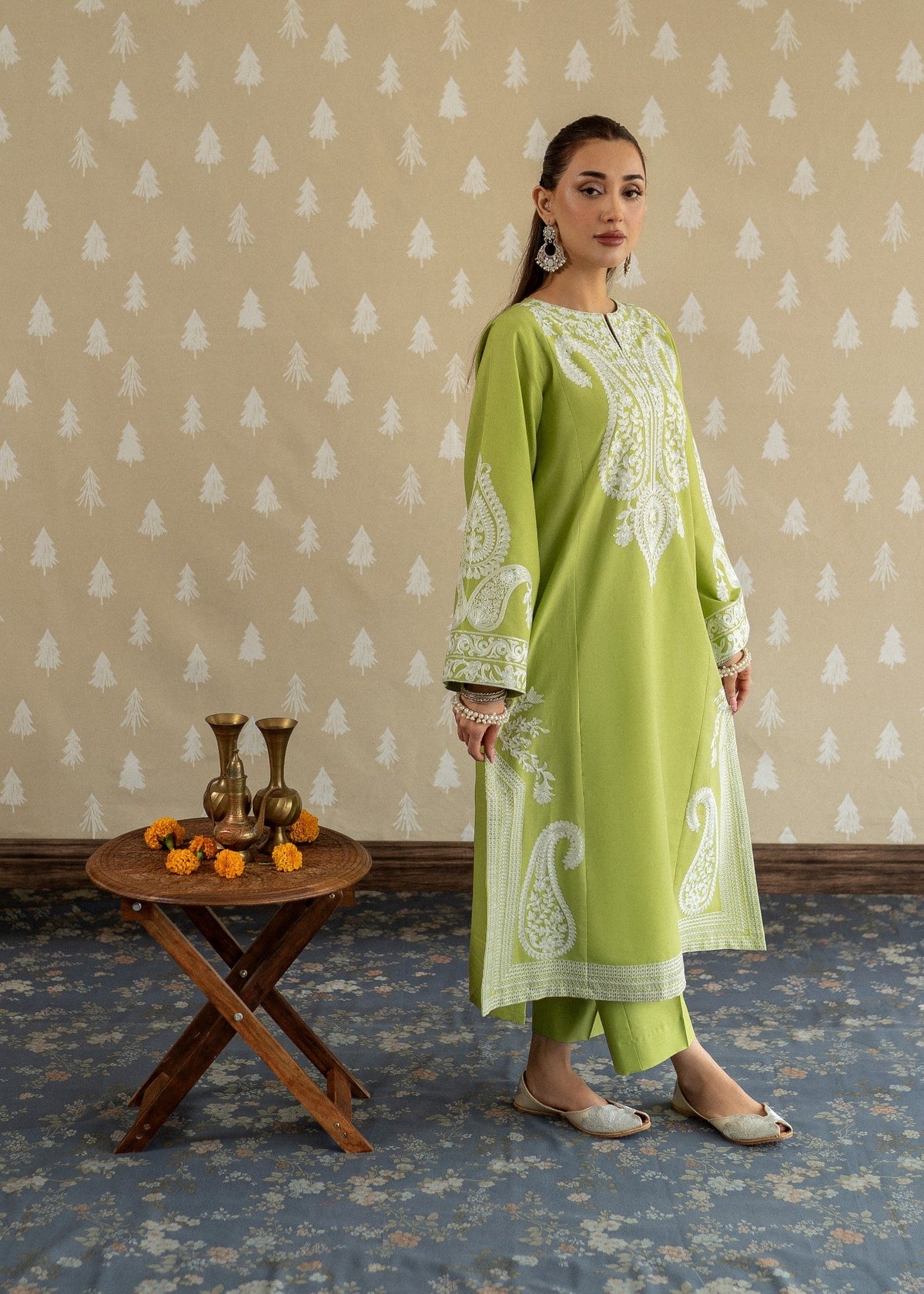 Ready to Wear 2PC Lawn Kurta Set Online in KSA Riyadh Saudi Arabia Oman Bahrain Qatar