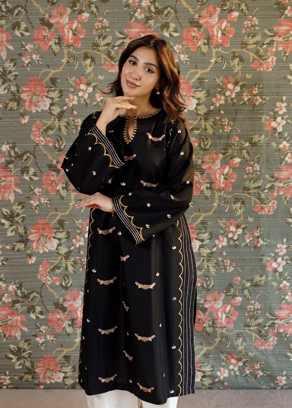 Black Loose Fit Embroidered Kurta Online in Dubai DXB UAE Abudhabi Meena Bazaar