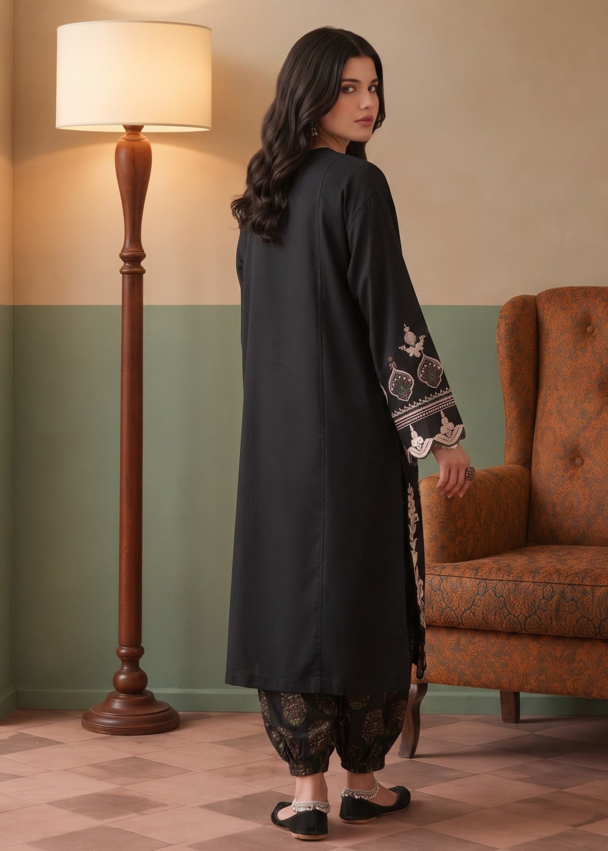 Ladies Black Embroidered Kurta Set Online in KSA Riyadh Saudi Arabia Oman Bahrain Qatar