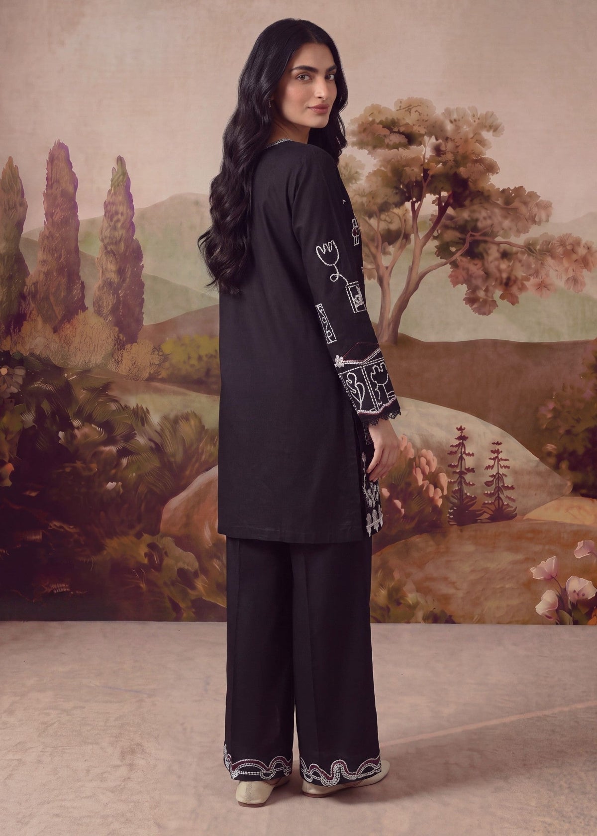 Black Cotton Embroidered Kurta Set for Women Online in KSA Riyadh Saudi Arabia Oman Bahrain Qatar
