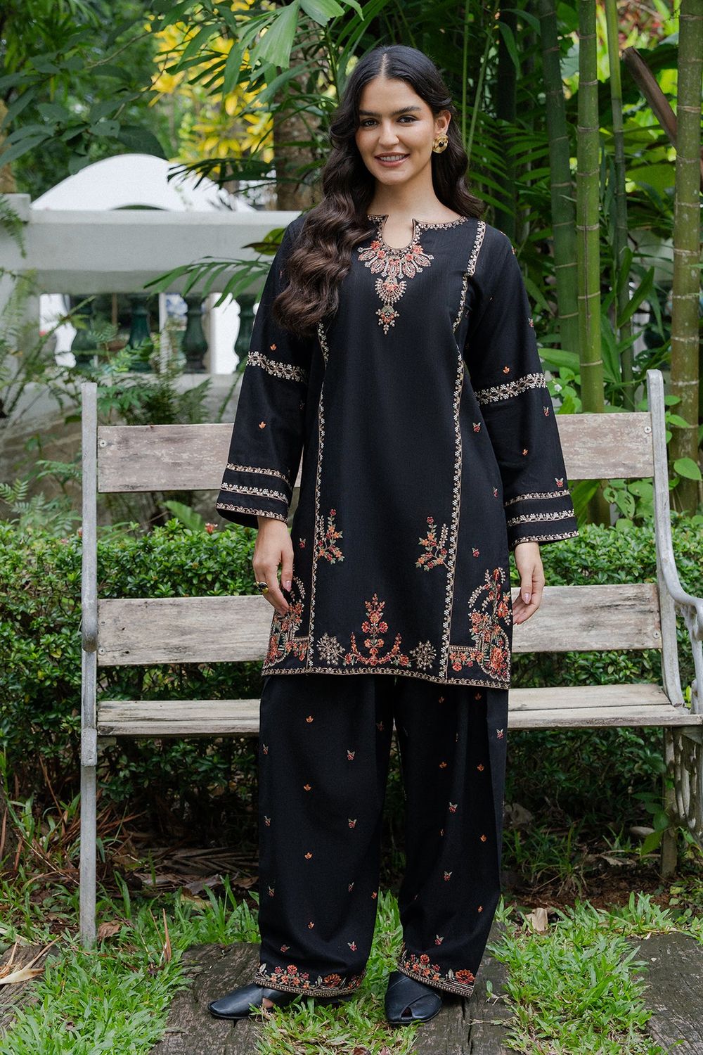 Black Embroidered Khaddar Kurta Set Online in Dubai UAE Abudhabi Ajman Sharjah