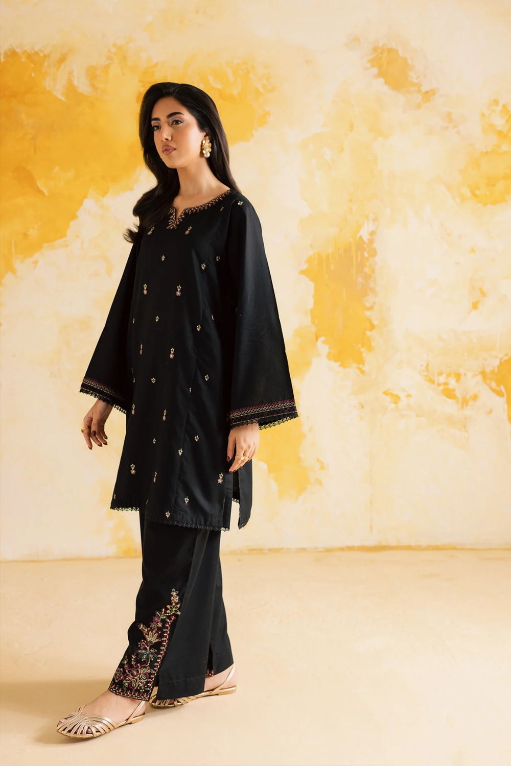 Black Embroidered Lawn Kurta Set Online in Dubai UAE Abudhabi Ajman Sharjah