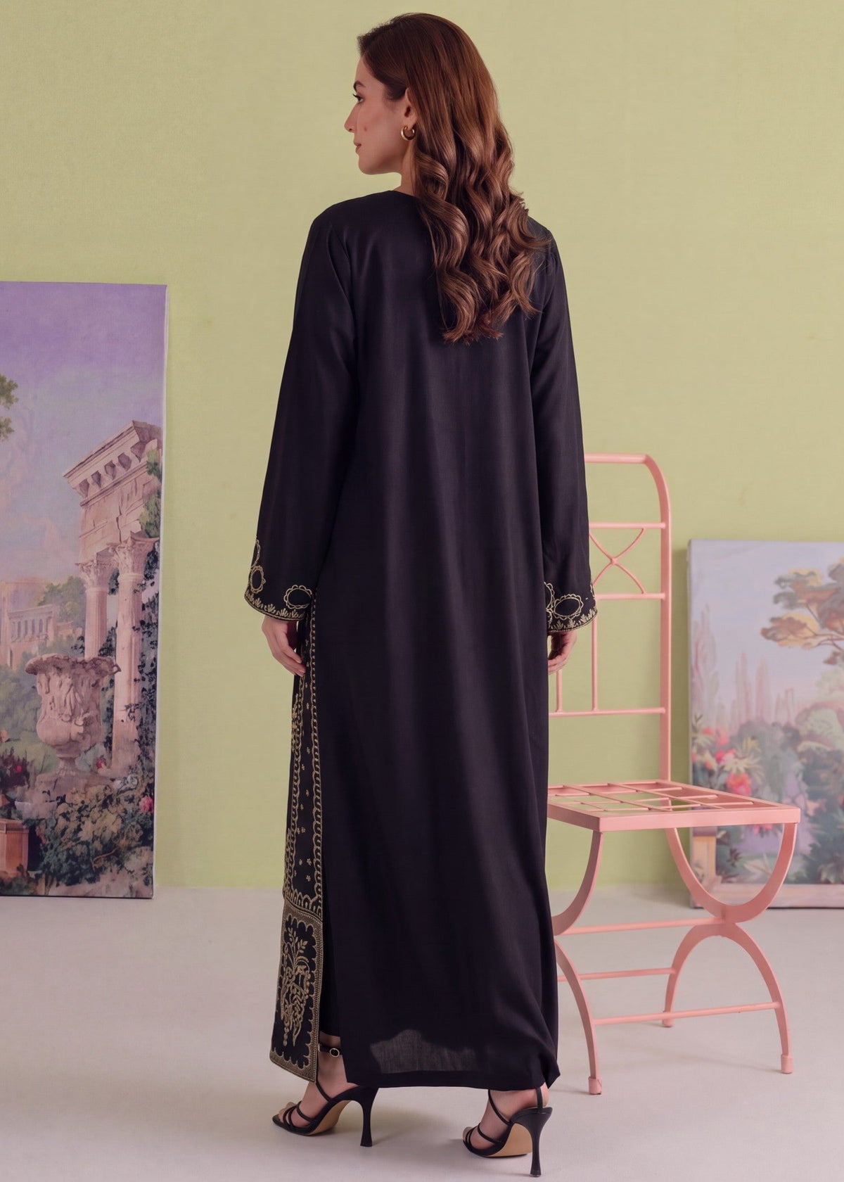 Pakistani Designer Black Linen Kaftan Online in KSA Riyadh Saudi Arabia Oman Bahrain Qatar
