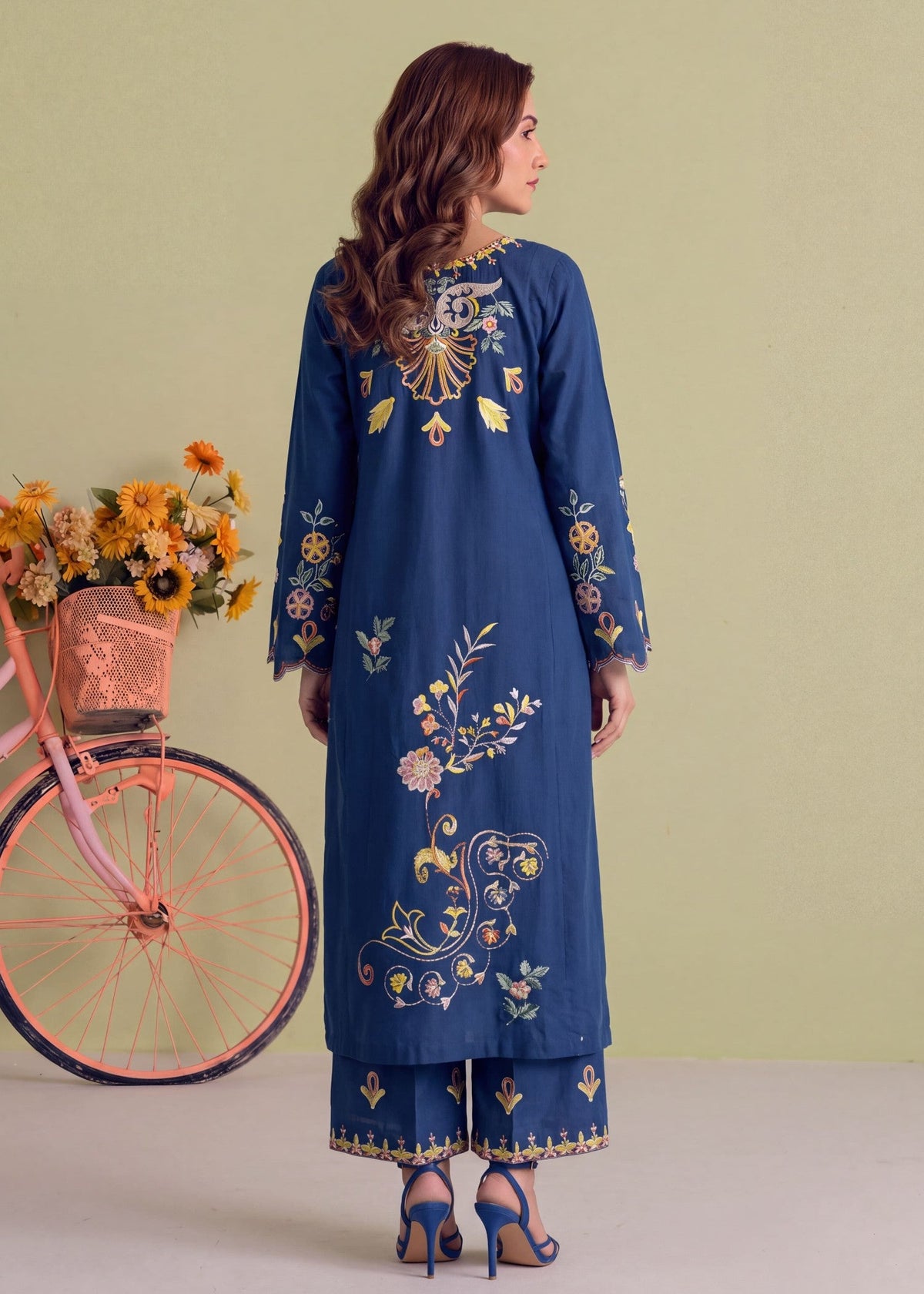 Sapphire Blue Cotton Embroidered Kurta Set Online in KSA Riyadh Saudi Arabia Oman Bahrain Qatar