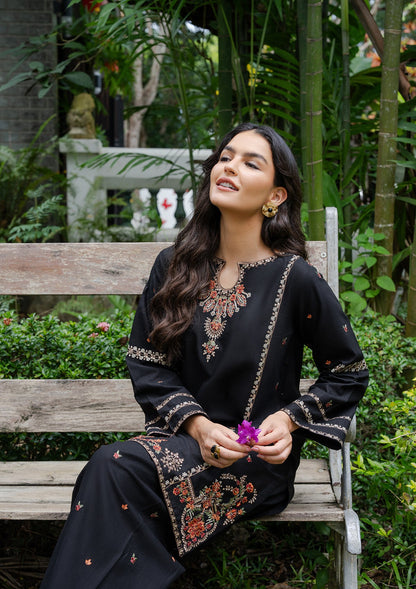 Winter Wear Khaddar Kurta Set for Women Online in KSA Riyadh Saudi Arabia Oman Bahrain Qatar