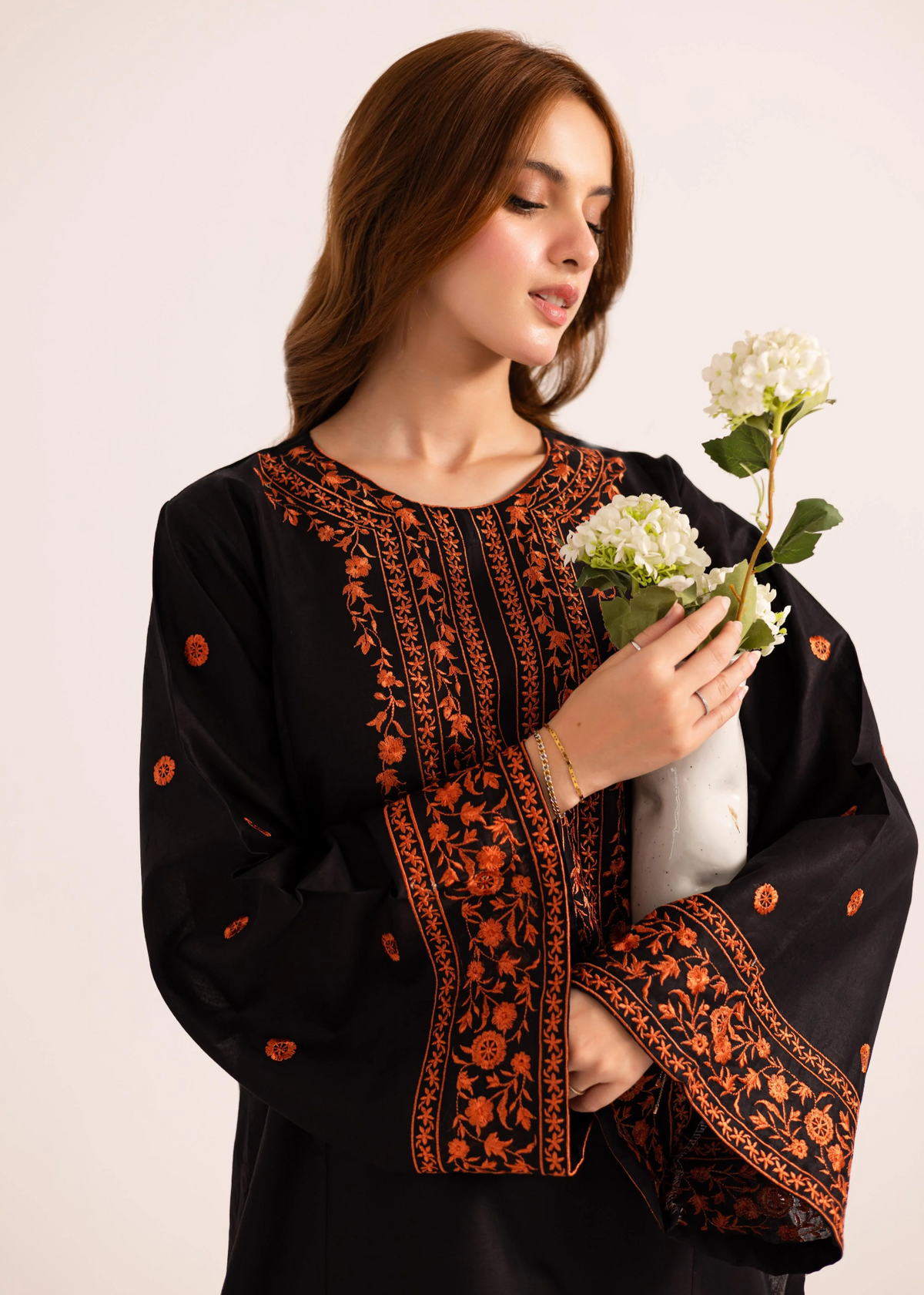 Pakistani Designer Black Lawn Shalwar Kameez Online in KSA Riyadh Saudi Arabia Oman Bahrain Qatar
