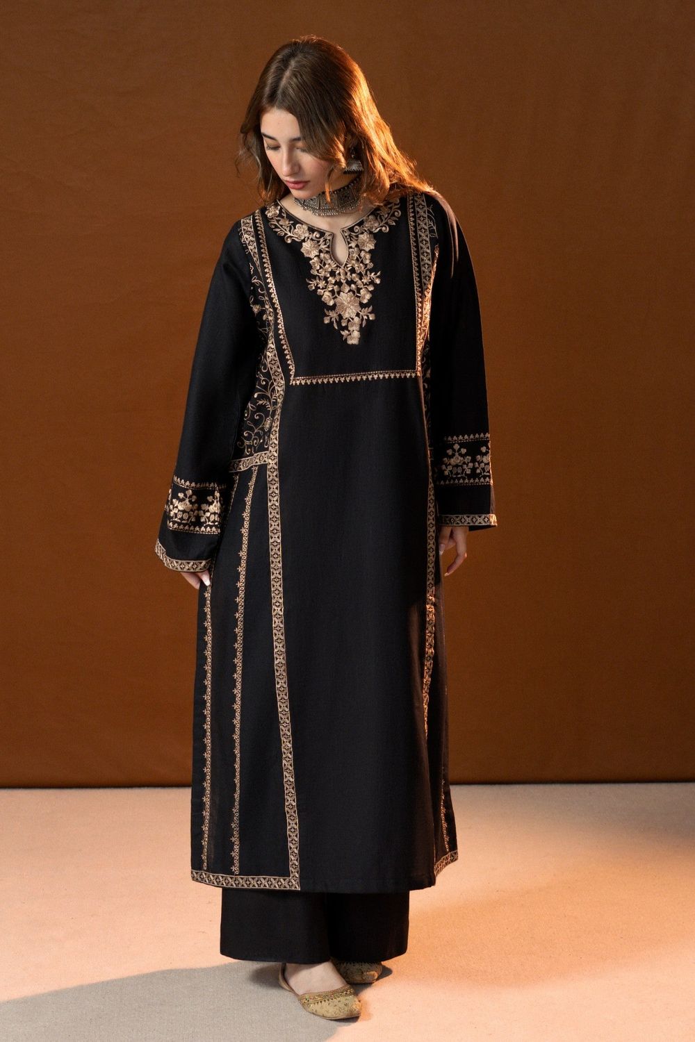 Black Embroidered Slub Khaddar Kurta Set Online in Dubai UAE Abudhabi Ajman Sharjah