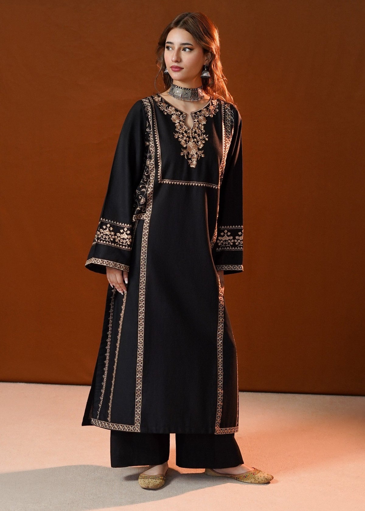Black Embroidered Slub Khaddar Kurta Set Online in Dubai UAE Abudhabi Ajman Sharjah