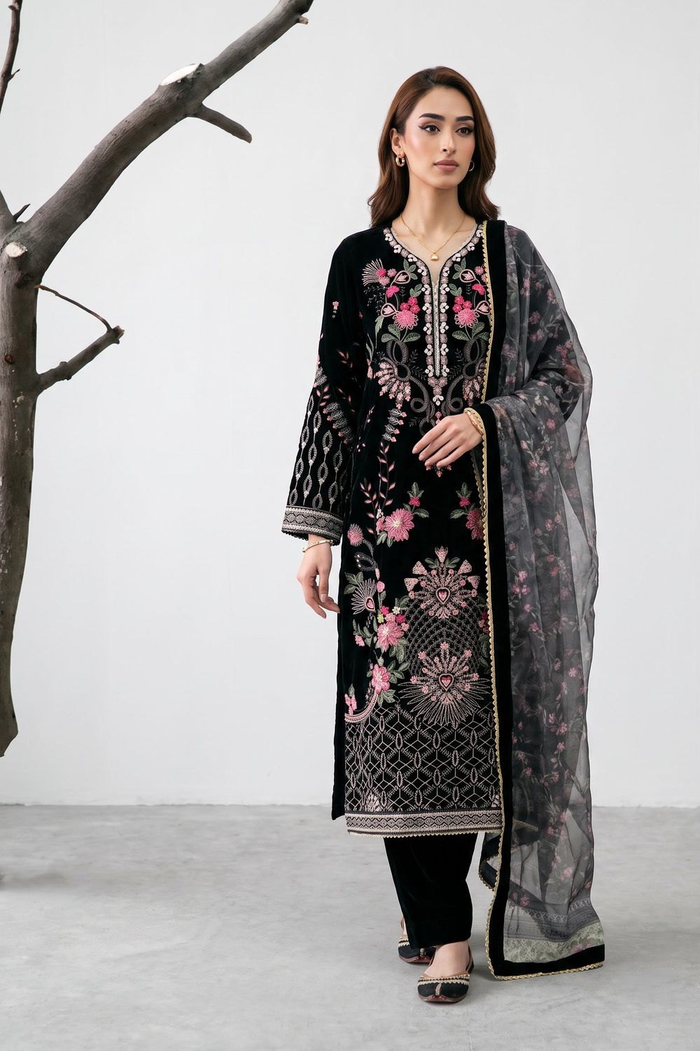 Black Embellished Velvet Pakistani Suit Online in Dubai UAE Abudhabi Ajman Sharjah