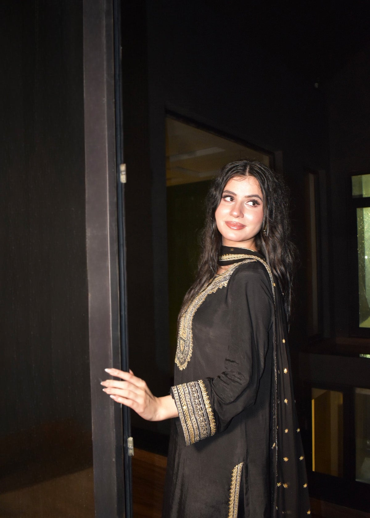Ladies Black Raw Silk Salwar Kameez with Chiffon Dupatta Online in KSA Riyadh Saudi Arabia Oman Bahrain Qatar