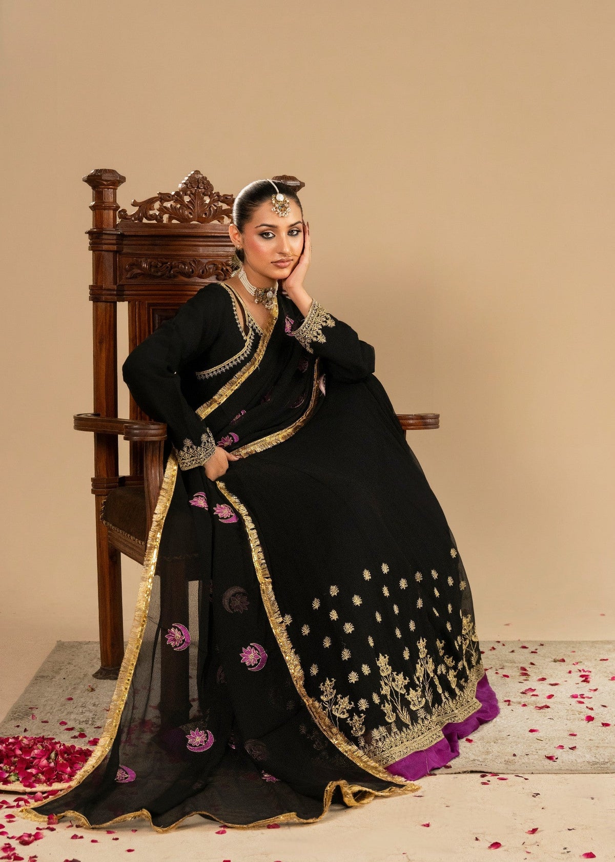 Designer Black Embroidered Chiffon Pakistani Suit Online in KSA Riyadh Saudi Arabia Oman Bahrain Qatar