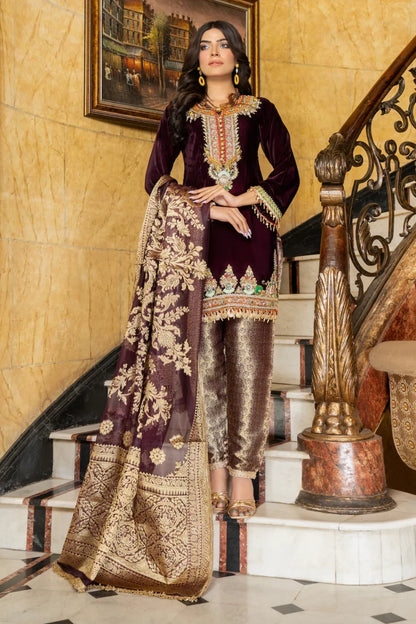 Hand Embroidered Black Chiffon Suit with Jamawar Dupatta