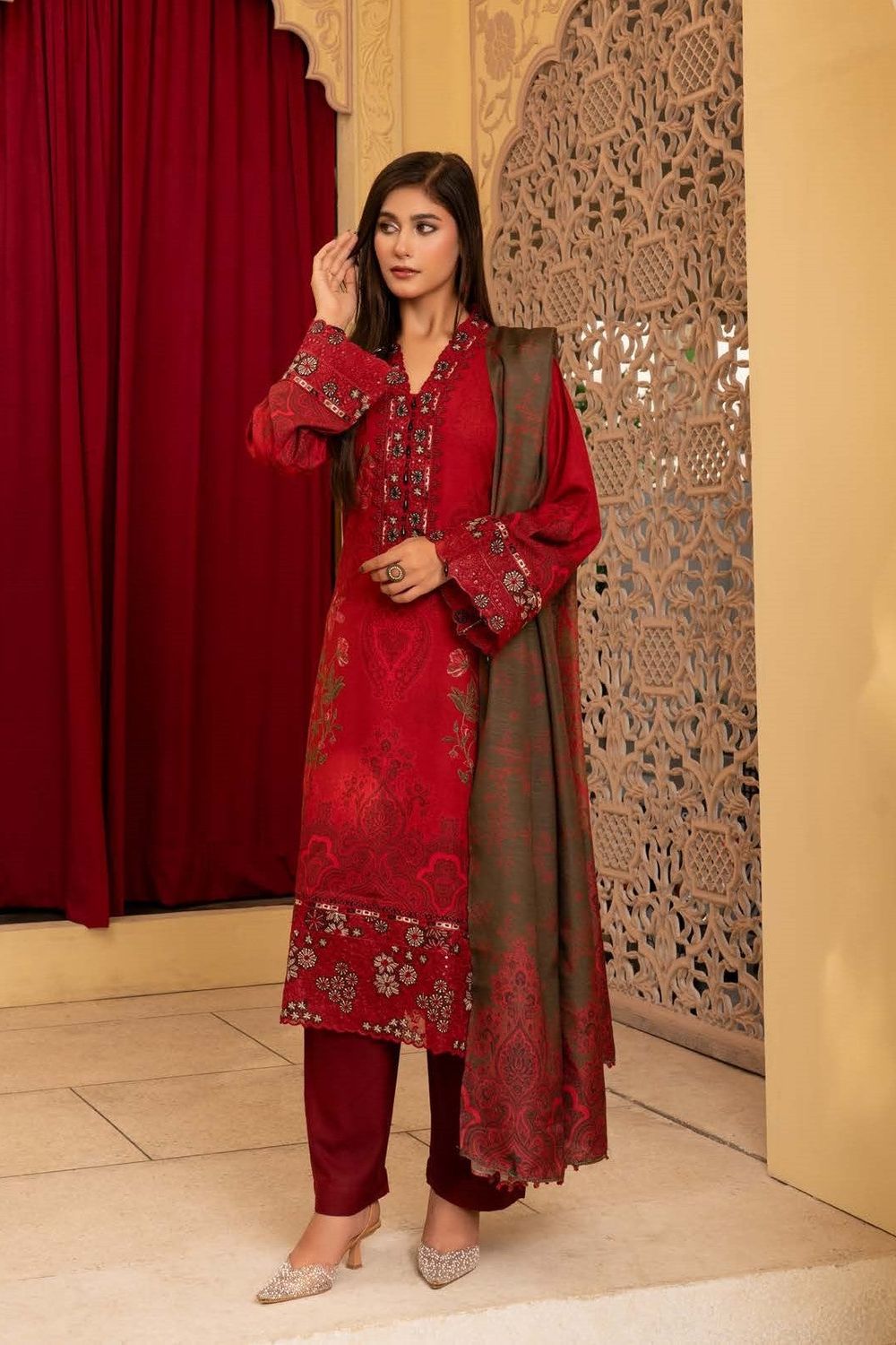 Red Embroidered Dhanak Pakistani Suit Online in Dubai UAE Abudhabi Ajman Sharjah