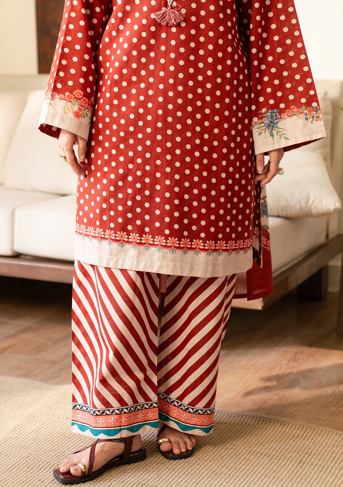 Red Printed Khaddar Straight Kurta Trouser Dupatta Set Online in Dubai UAE Abudhabi Ajman Sharjah
