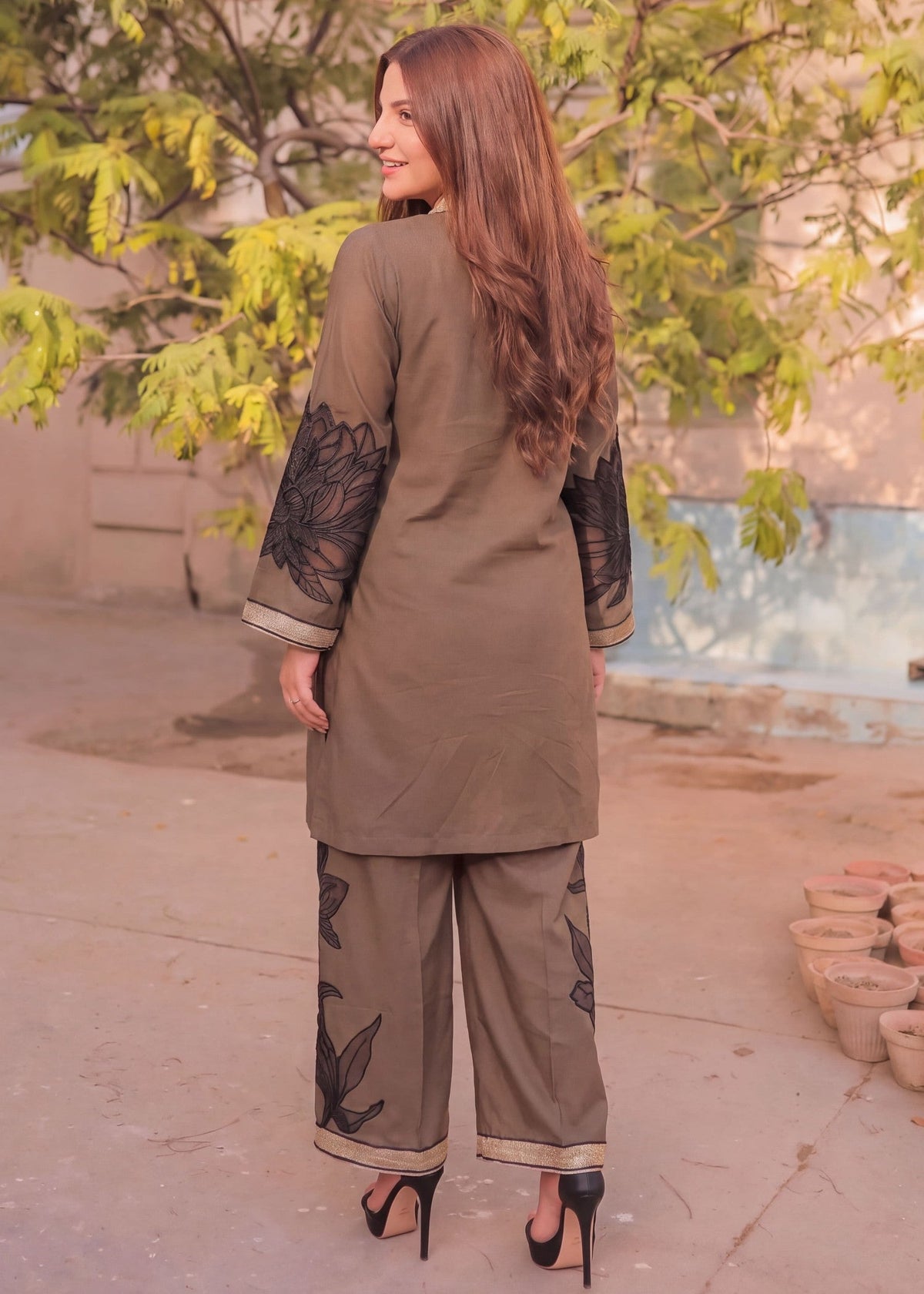 Sage Green Dhanak Embroidered Salwar Suit Online in KSA Riyadh Saudi Arabia Oman Bahrain Qatar