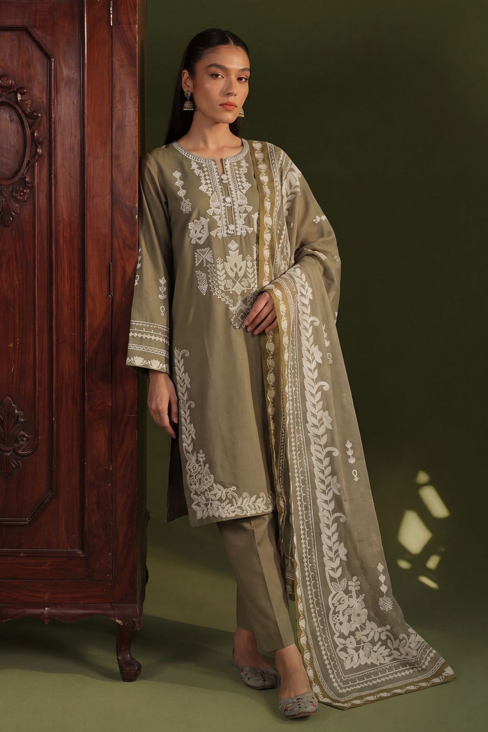 Sage Green Embroidered Lawn Kurta Set Online in Dubai UAE Abudhabi Ajman Sharjah