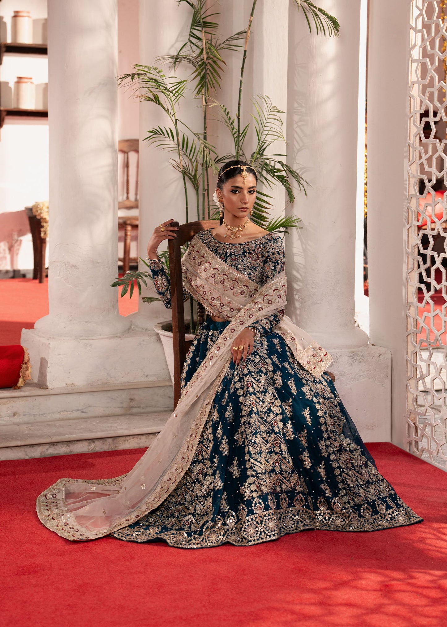 Sapphire Blue Chiffon Pakistani Designer Suit Online in KSA Riyadh Saudi Arabia Oman Bahrain Qatar