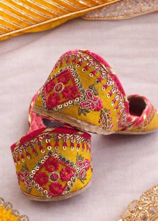 School Bus Yellow Velvet Mojari Online in UK USA Canada
