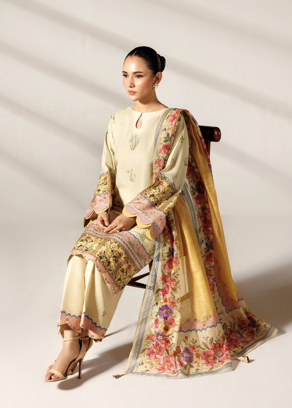 Silk Finish Lawn Lemon Printed Ladies Suit Online in KSA Riyadh Saudi Arabia Oman Bahrain Qatar