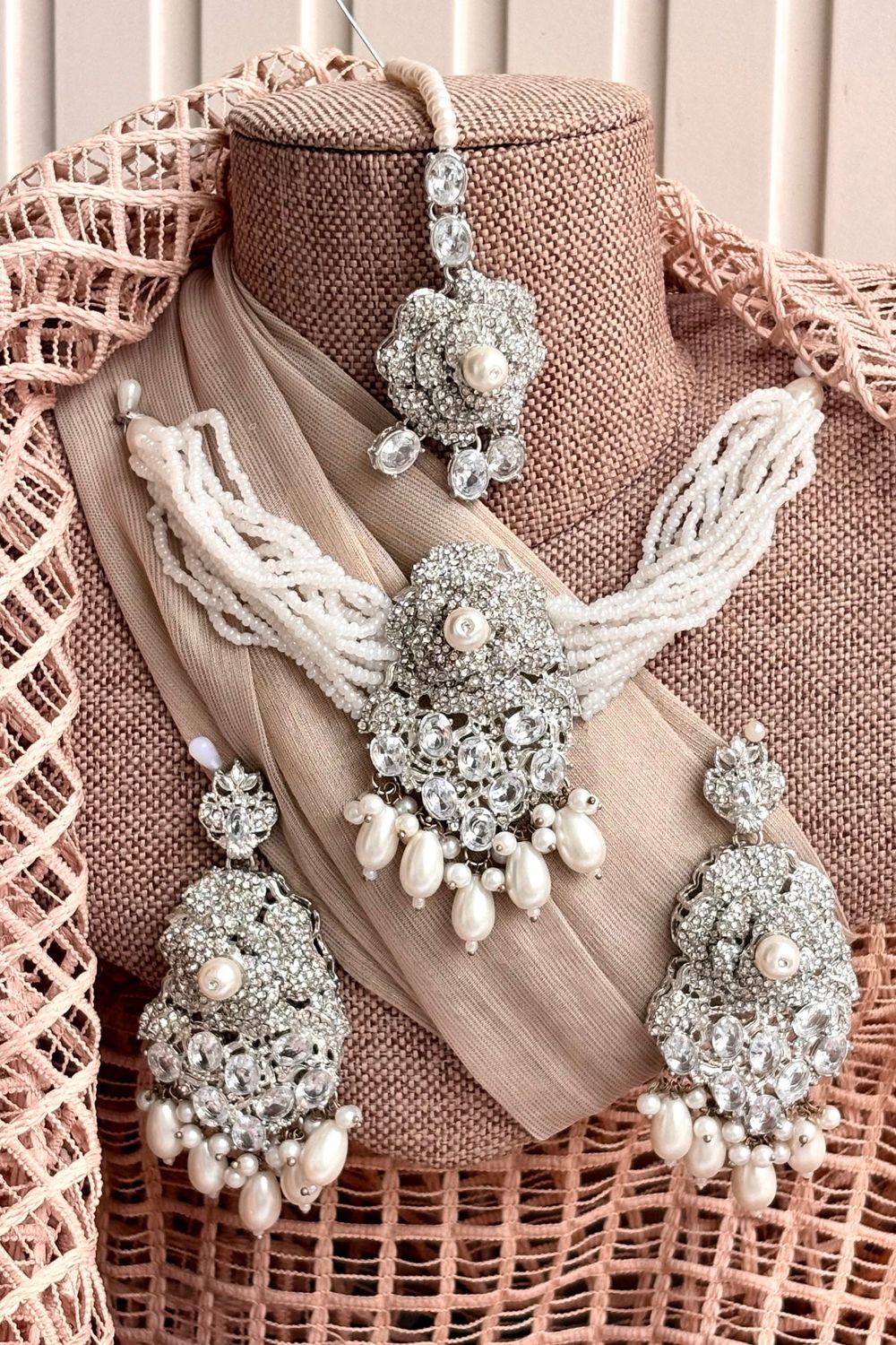 Silver Pearl Gleam Choker Necklace Set Online in Dubai UAE Abudhabi Ajman Sharjah