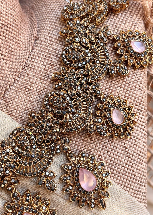Stone Work Pink Jewellery Set Online in KSA Riyadh Saudi Arabia Oman Bahrain Qatar