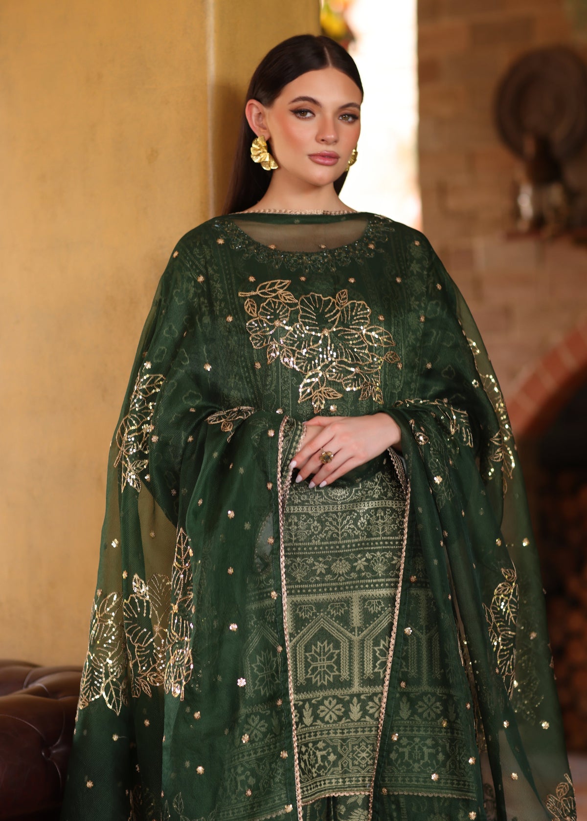 Green Jacquard Salwar Kameez 3 Piece Set Online in KSA Riyadh Saudi Arabia Oman Bahrain Qatar