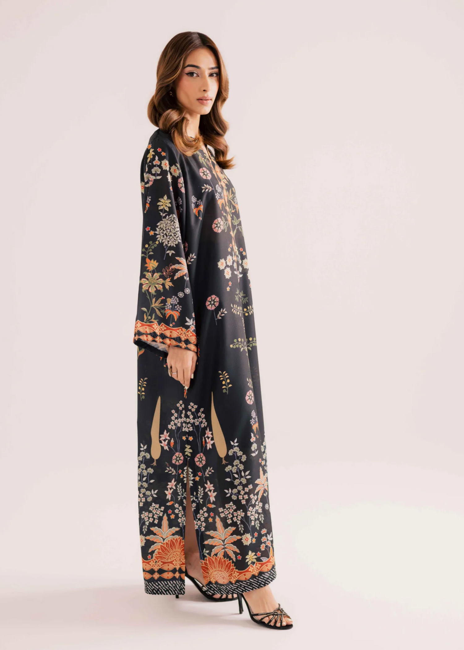 Sublimation Printed Black Kaftan Dress Online in KSA Riyadh Saudi Arabia Oman Bahrain Qatar