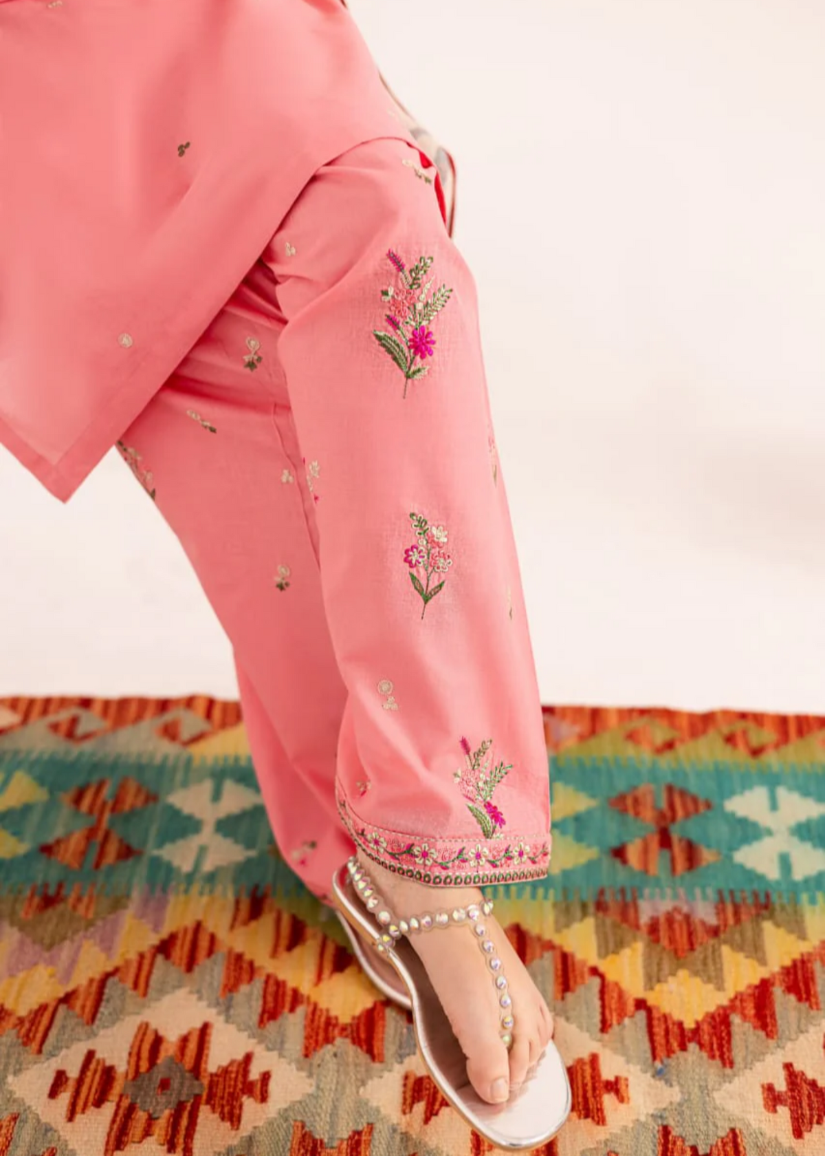 Summer Wear Cotton Kurta Set for Women Online in KSA Riyadh Saudi Arabia Oman Bahrain Qatar