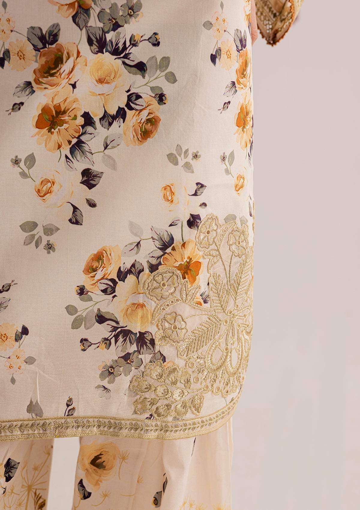 Summer Wear Embroidered Lawn Kurta with Farshi Shalwar Online in Dubai UAE Abudhabi Ajman Sharjah