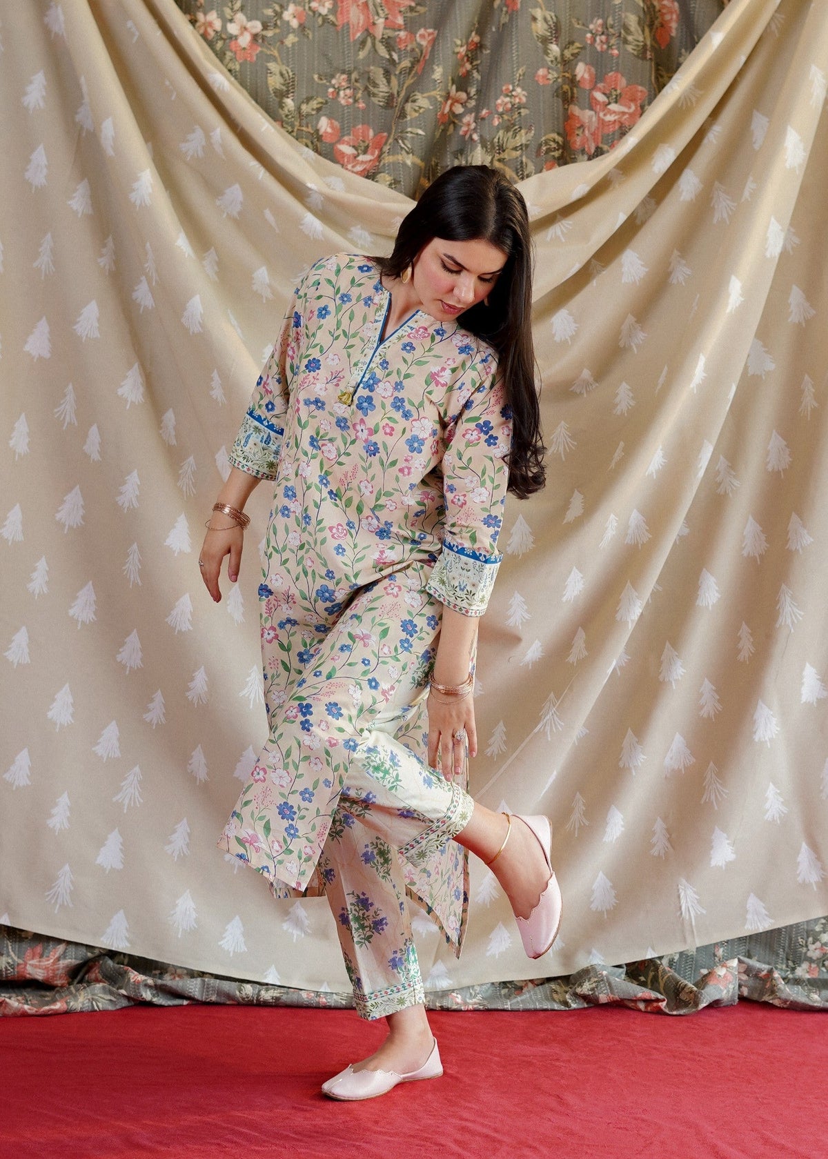 Summer Wear Lawn Kurta Pajama Online in UK USA Canada