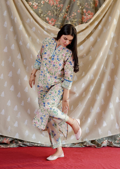 Summer Wear Lawn Kurta Pajama Online in UK USA Canada