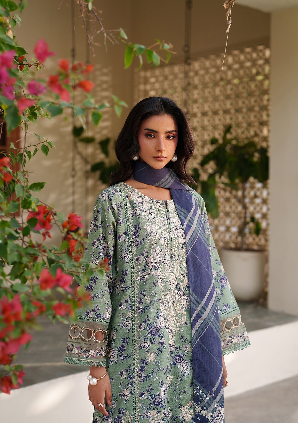 Tea Green Lawn Salwar Kameez Online in KSA Riyadh Saudi Arabia Oman Bahrain Qatar