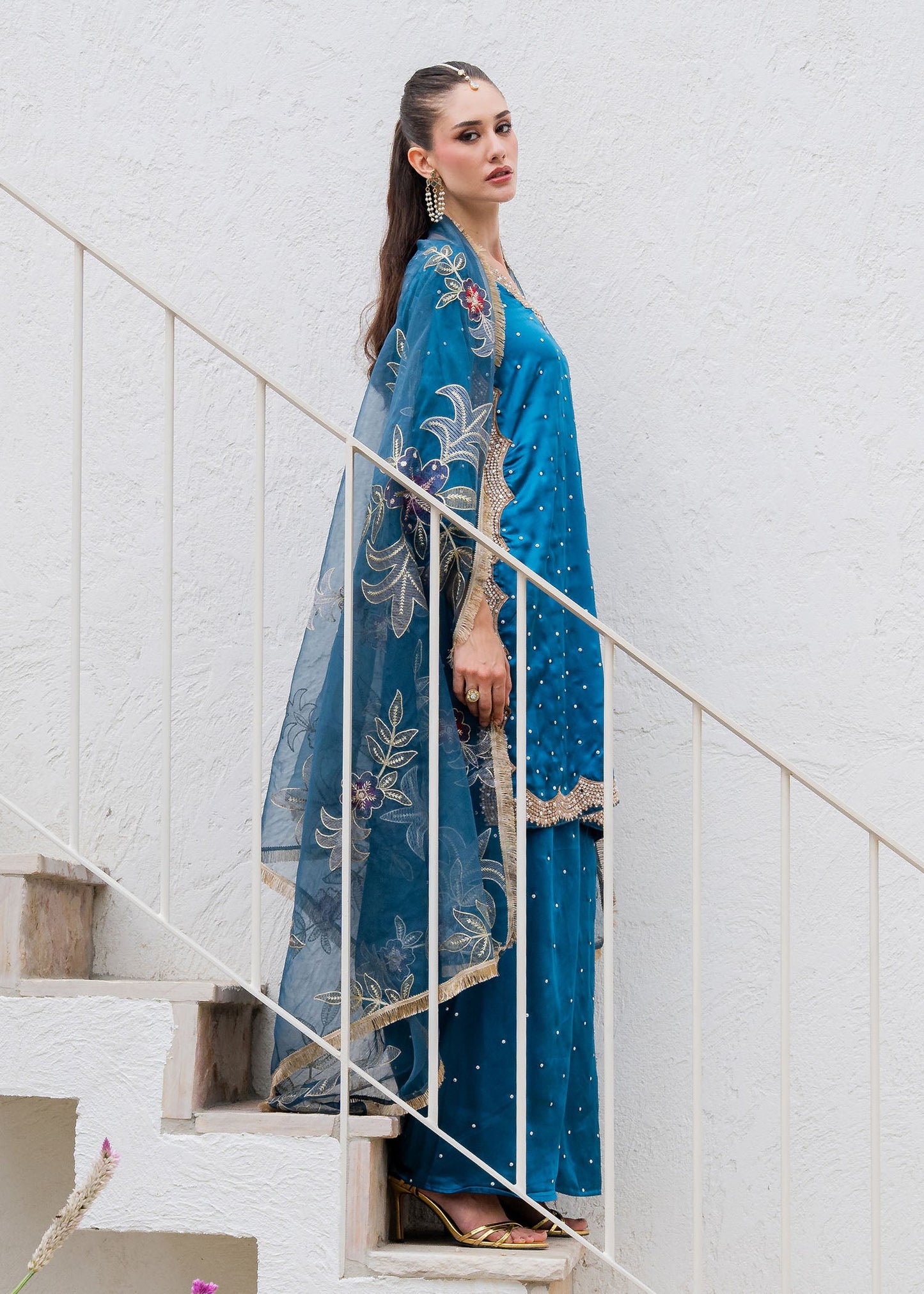 Teal Embellished Shamooz Wedding Guest Suit Online in KSA Riyadh Saudi Arabia Oman Bahrain Qatar