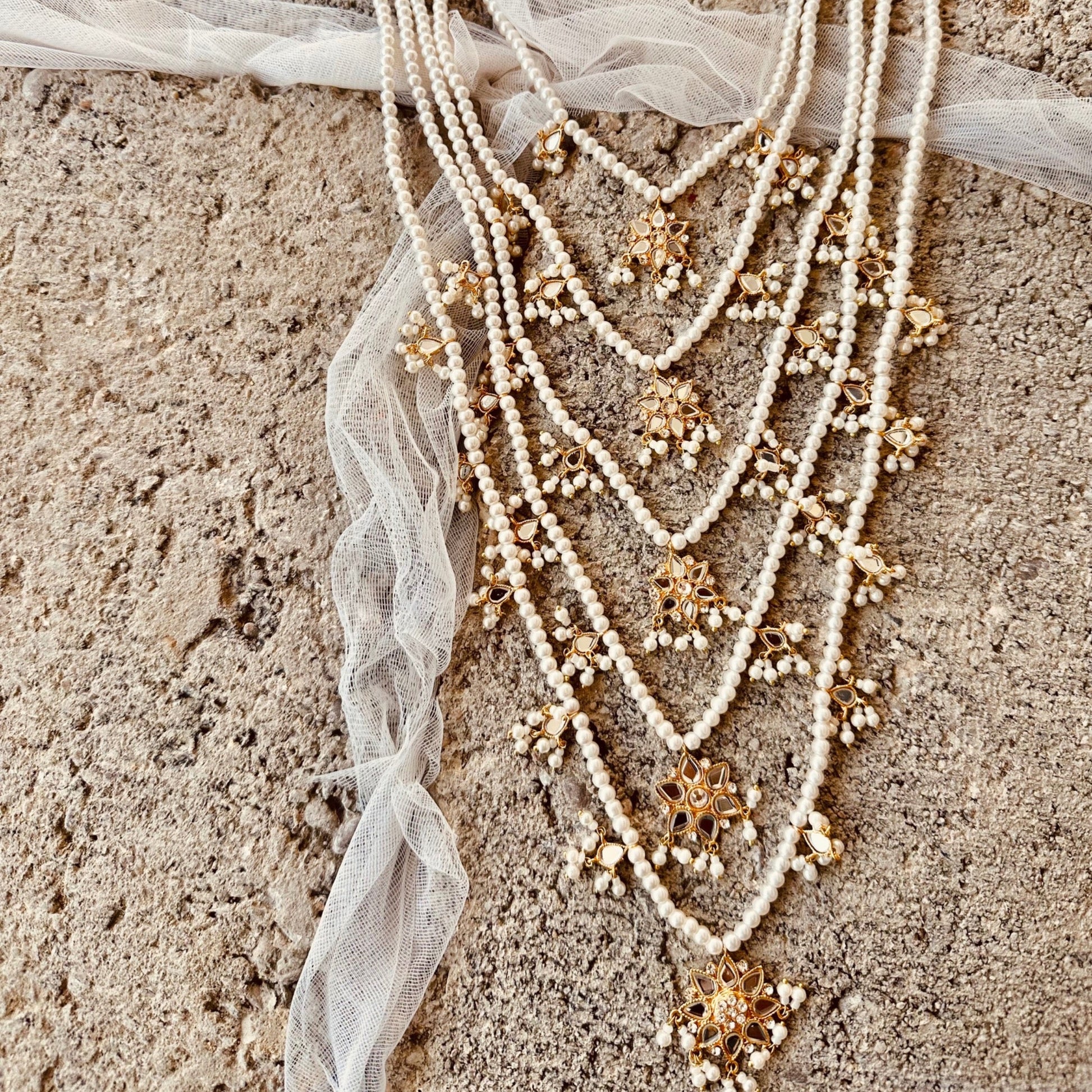 Traditional Gold Malaa Set with Tikka Online in UK USA Canada