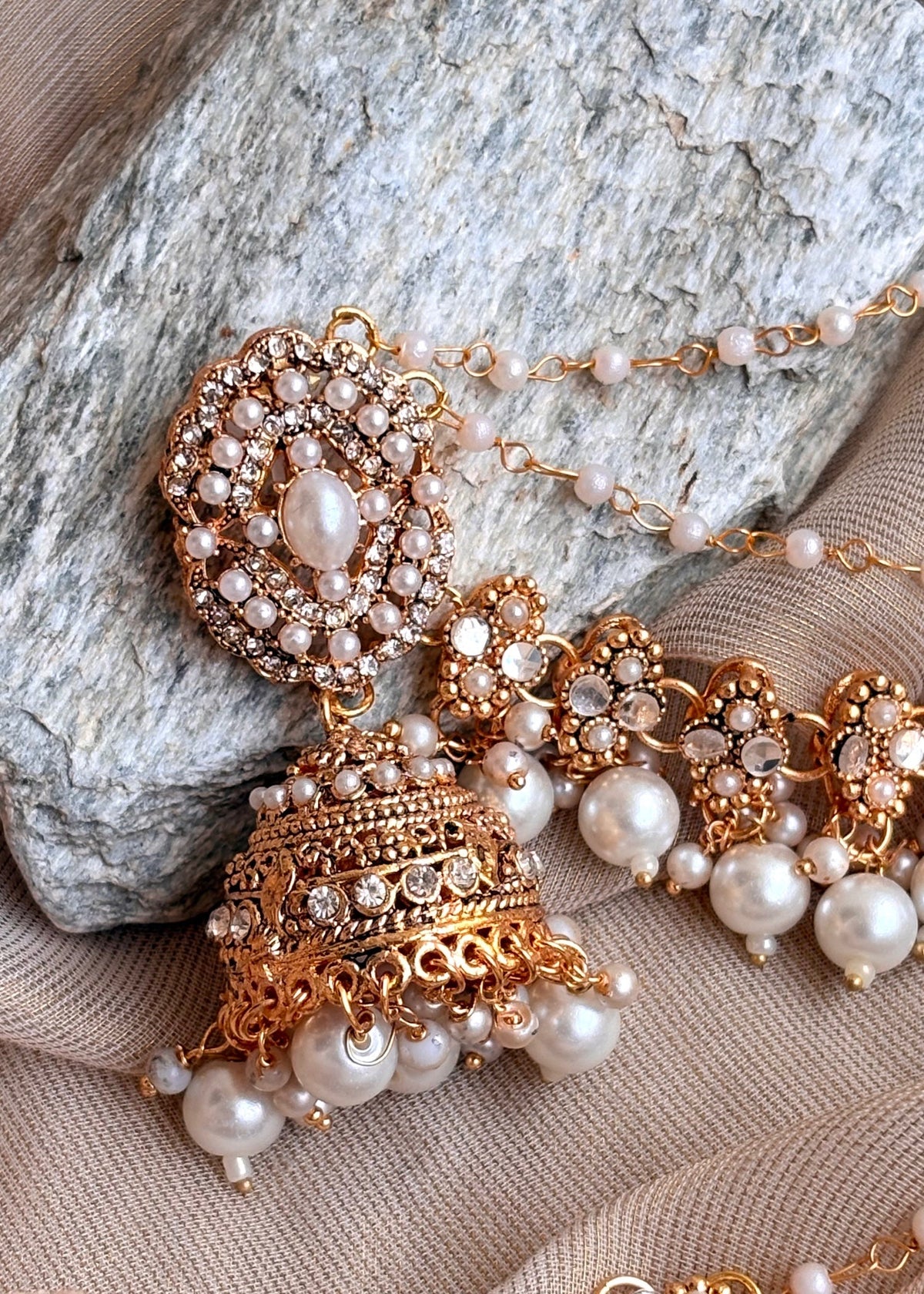 Traditional White Stone Jhumki Danglers Online in KSA Riyadh Saudi Arabia Oman Bahrain Qatar