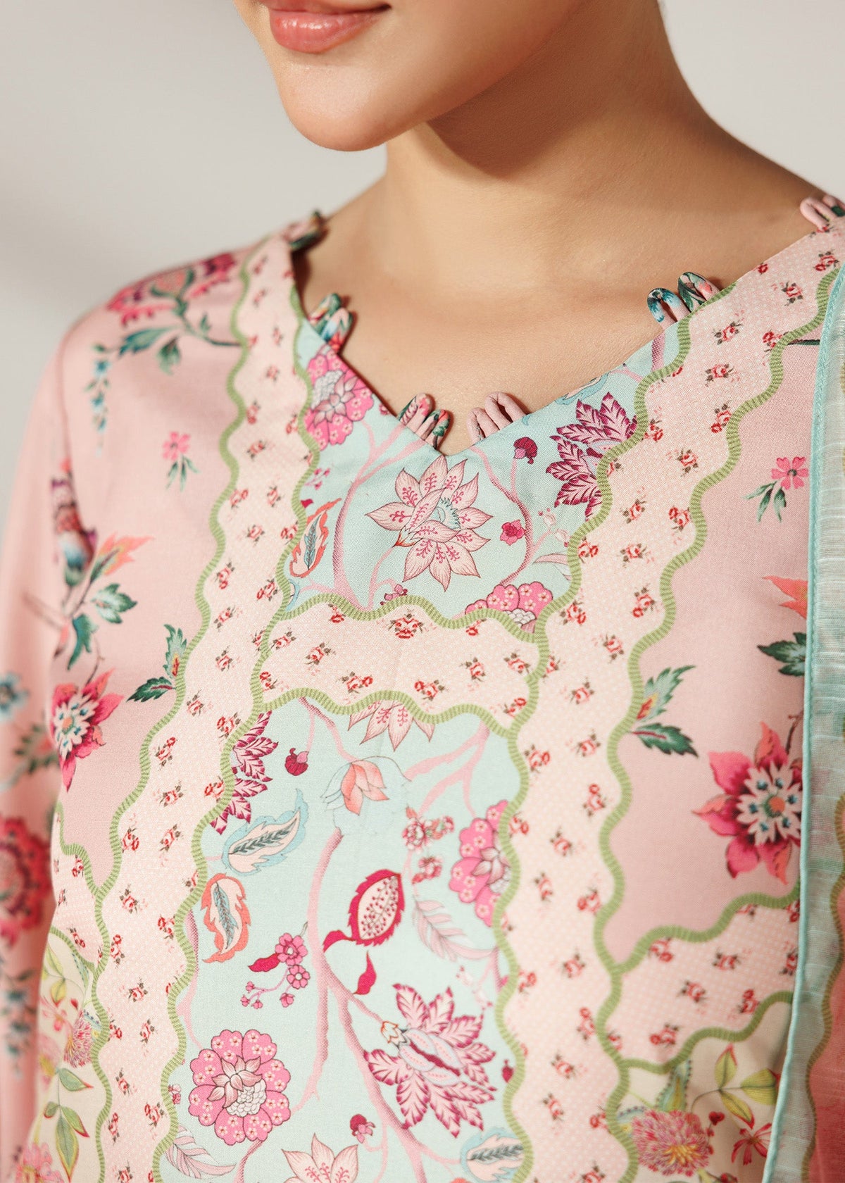 Trending Multi Color Silk Lawn Ladies Suit Online in KSA Riyadh Saudi Arabia Oman Bahrain Qatar