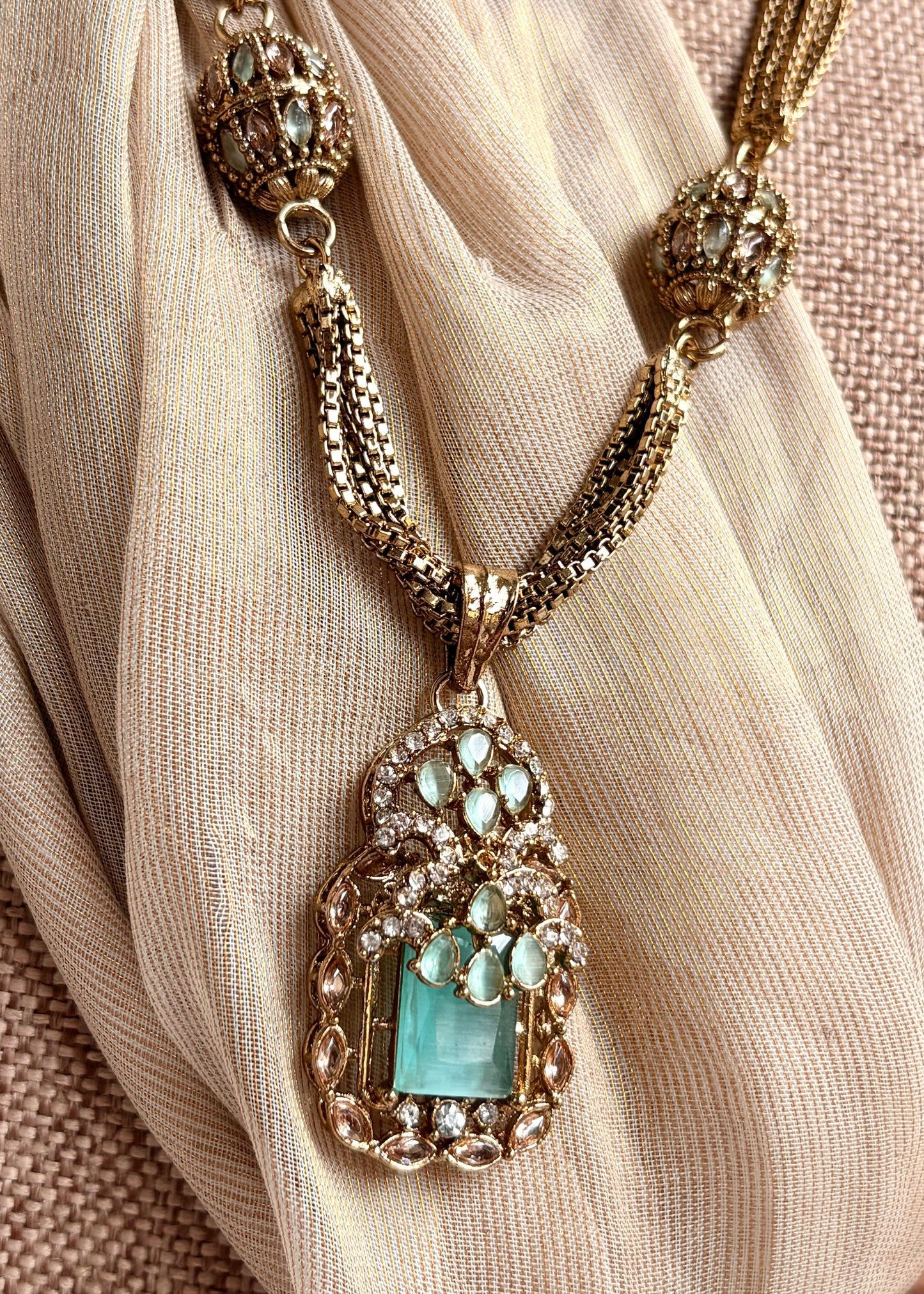 Turkish Malaa Set Mint Green Necklace Online in KSA Riyadh Saudi Arabia Oman Bahrain Qatar